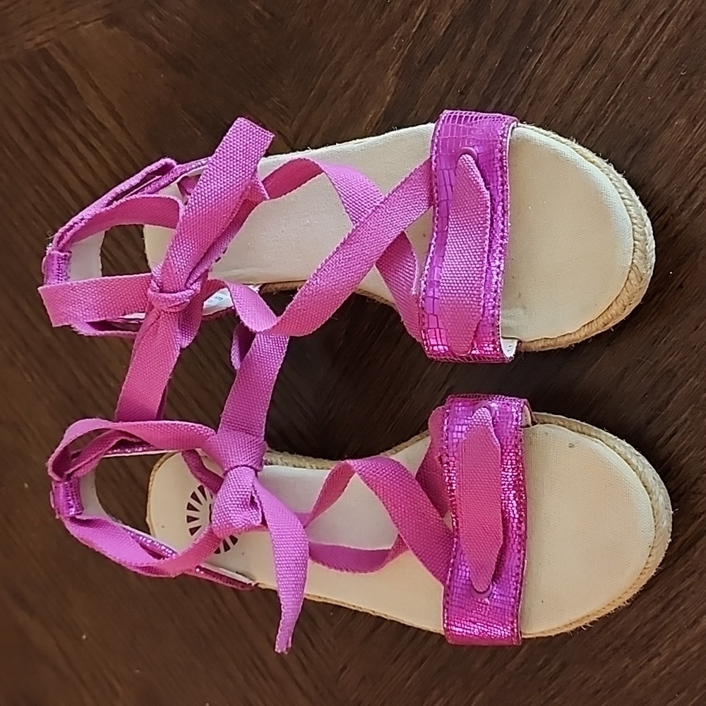 UGG children's shimmery bright pink tie sandals